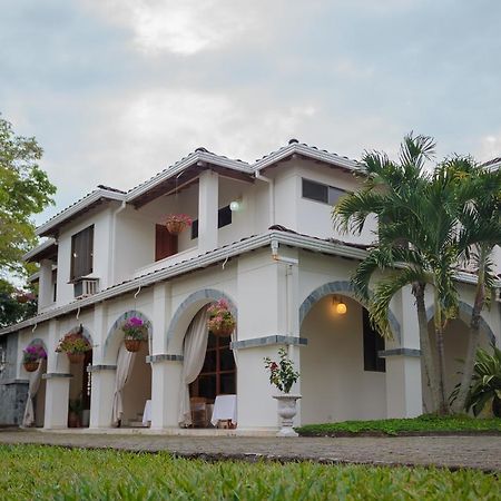 El Lugar Boutique Hotel Cerritos Екстериор снимка