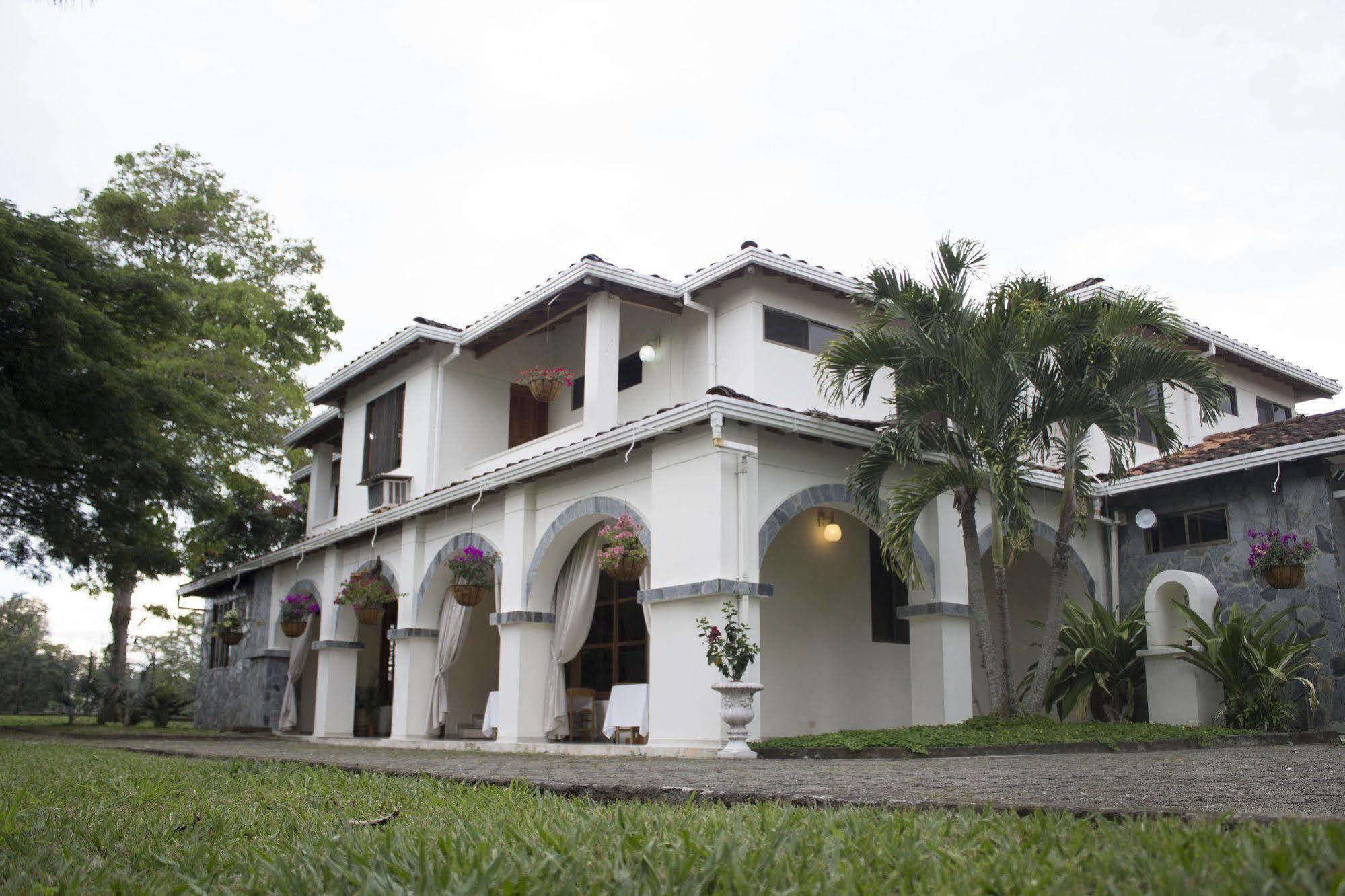 El Lugar Boutique Hotel Cerritos Екстериор снимка