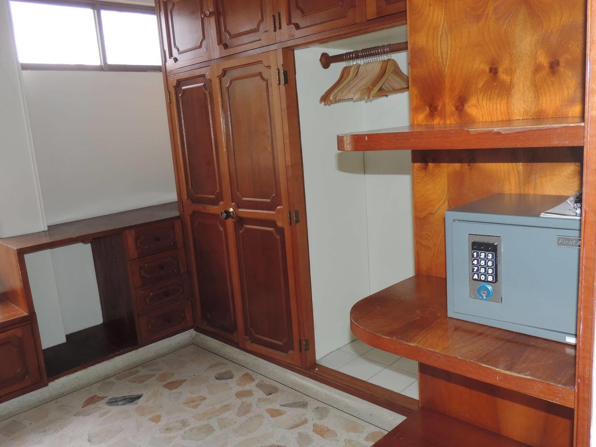 El Lugar Boutique Hotel Cerritos Екстериор снимка